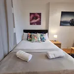 Gorgeous Studio Near Paddington Fits 3