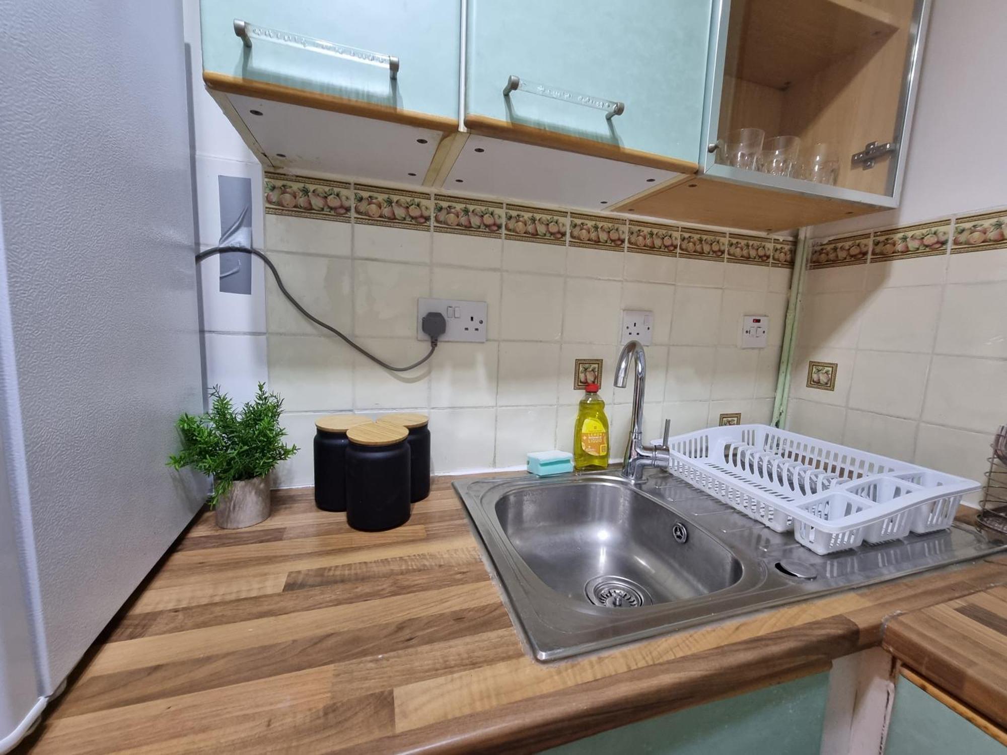 Gorgeous Near Paddington Fits 3 Apartment London