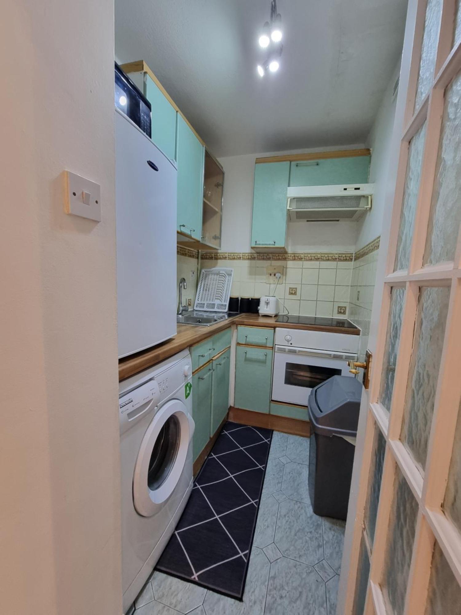 Gorgeous Near Paddington Fits 3 London